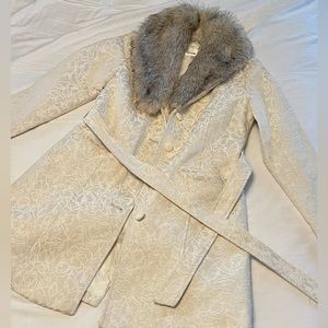 Cream pattern trench coat
